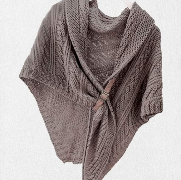 TRÏBE Knitted Tan Cape Shawl With Faux Leather Buckle Detail NWT - Picture 5 of 5